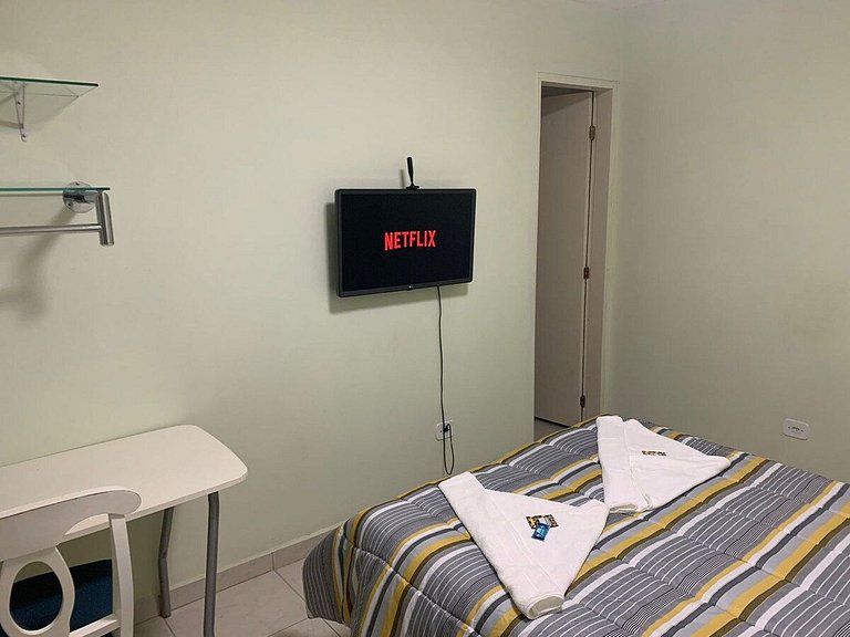 Quarto bem localizado * Vila Olímpia * SmartTV * - A51