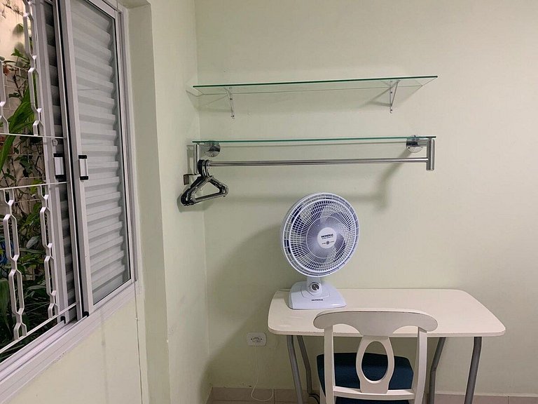 Quarto bem localizado * Vila Olímpia * SmartTV * - A51