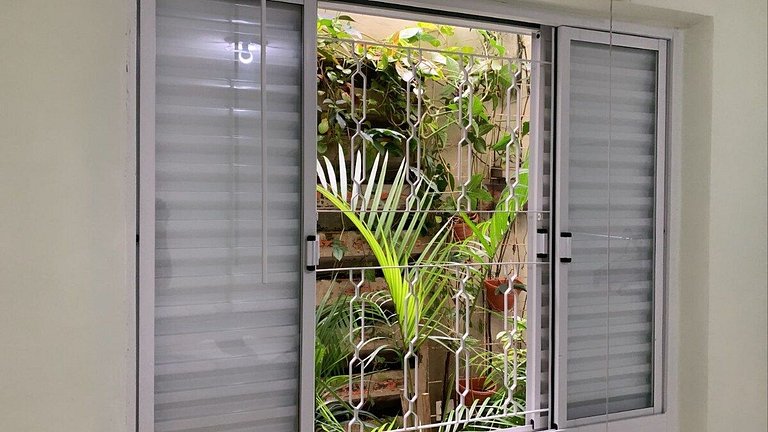 Quarto bem localizado * Vila Olímpia * SmartTV * - A51
