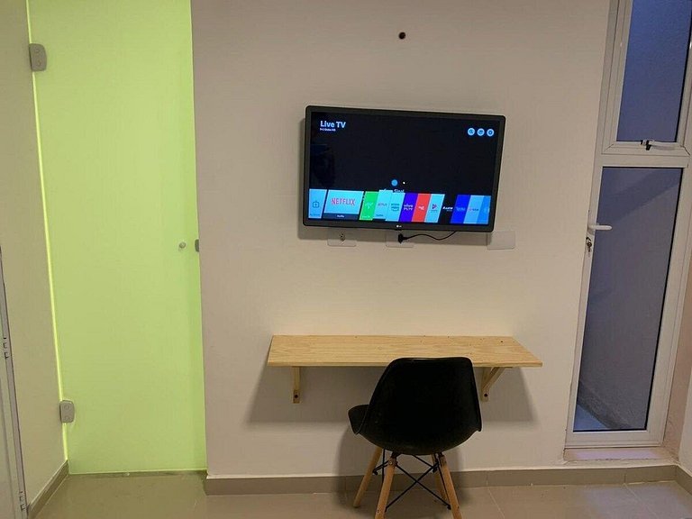 Suíte Vila Olímpia * AR/C * Sem Escadas * SmartTV - A05