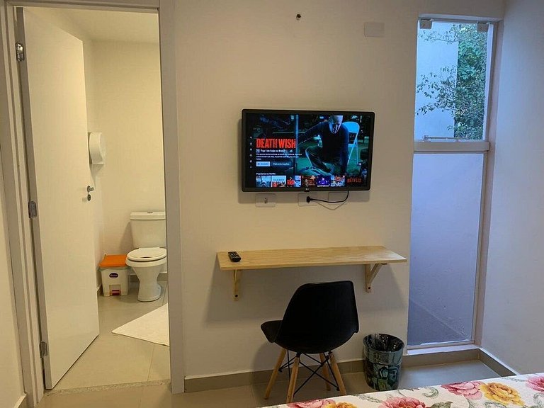 Suíte Vila Olímpia * AR/C * SmartTV * Localização - A06