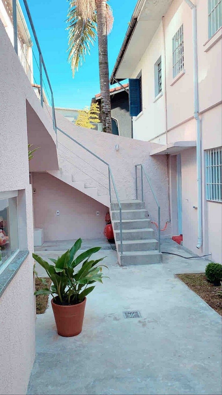 Suíte Vila Olímpia * AR/C * Melhor Localização - A07