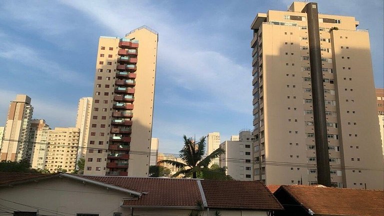 Suíte espaçosa na * Vila Olímpia * Localização 10 - A62