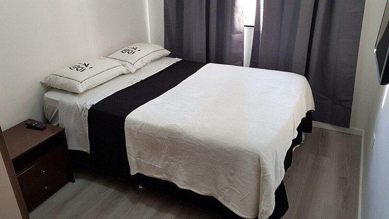 Quarto na vila olímpia A/C SmartTV cama de casal - A02