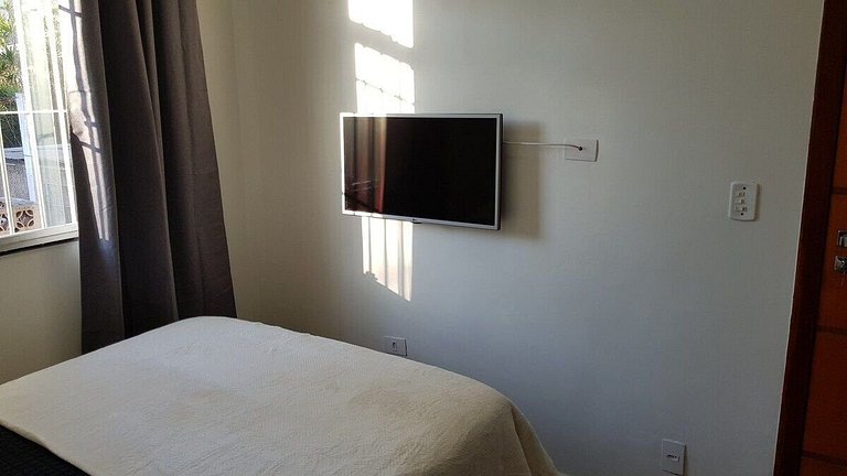 Quarto na vila olímpia A/C SmartTV cama de casal - A02
