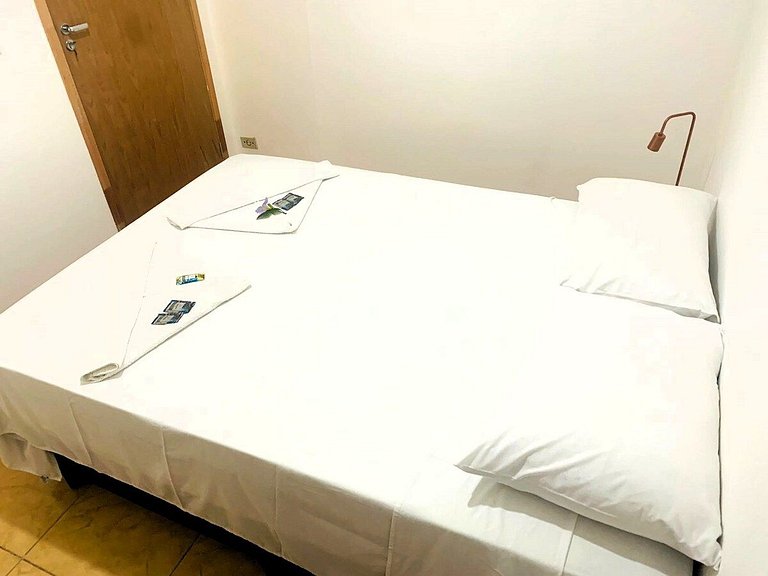 Quarto térreo bem localizado com Netflix - A45