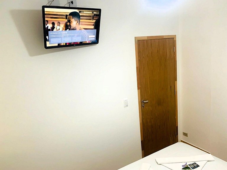 Quarto térreo bem localizado com Netflix - A45