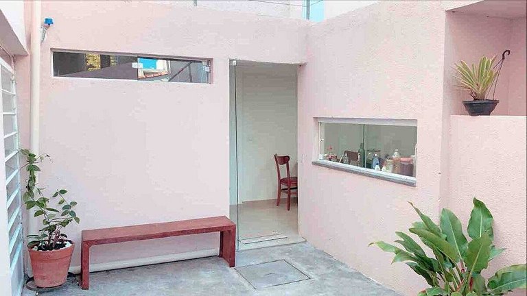 Suíte térrea com SmartTV na Vila Olímpia - A25
