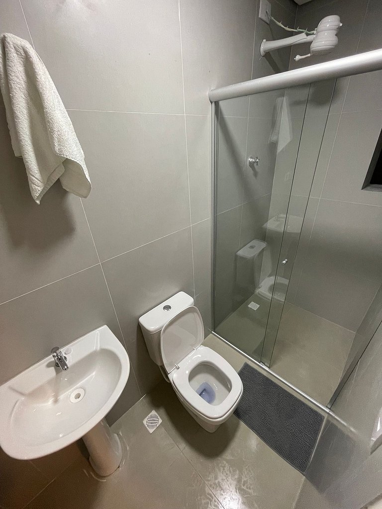 Suíte térrea com SmartTV na Vila Olímpia - A03