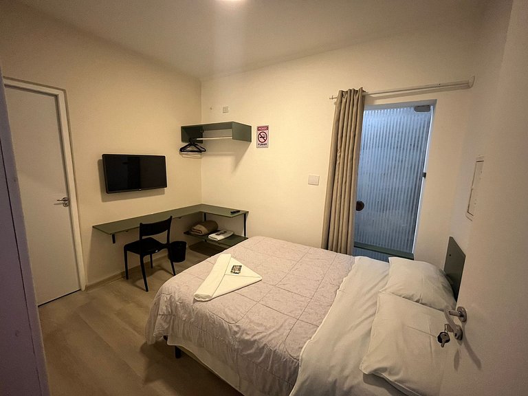 Suíte térrea com SmartTV na Vila Olímpia - A25