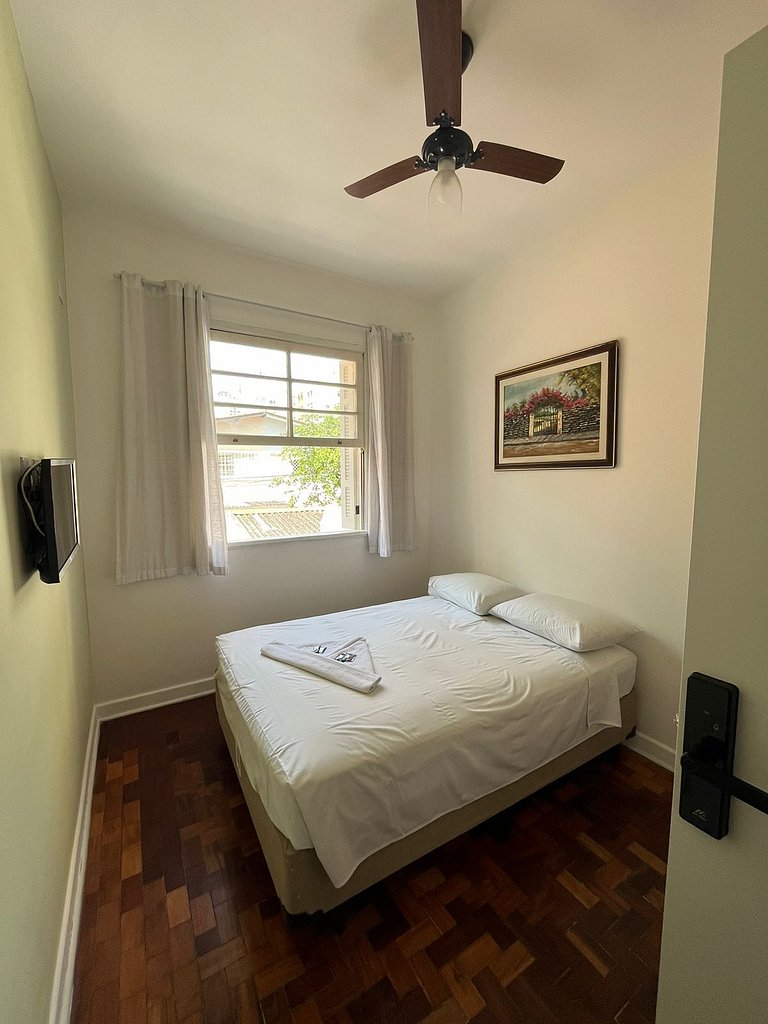 Quarto com cama de casal * Vila Olímpia * - A32