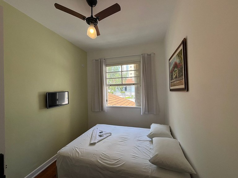 Quarto com cama de casal * Vila Olímpia * - A32
