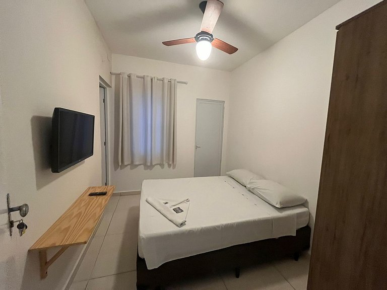 Quarto na Vila Olímpia * Cama Casal * Localização - A33