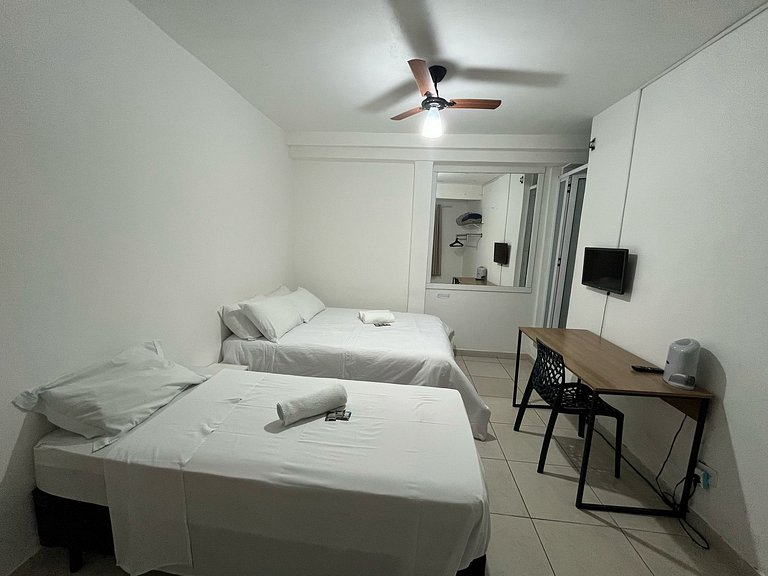 Quarto Amplo * Vila Olímpia * Localização TOP * - A54
