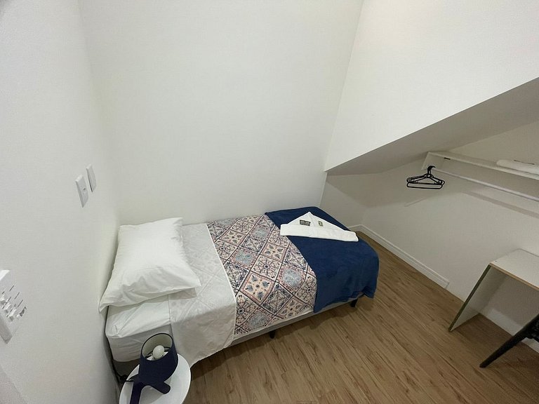 Quarto super localização com NetFlix | A50