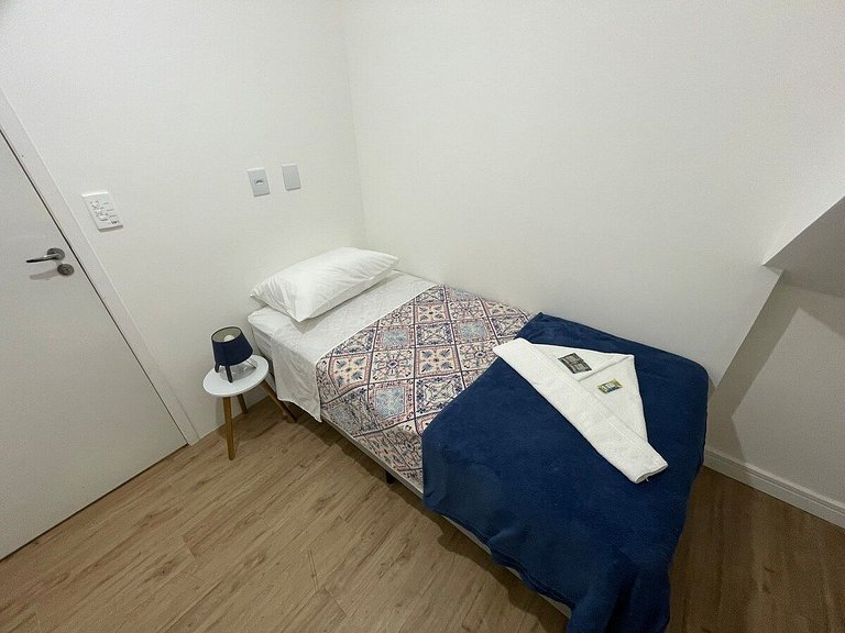 Quarto super localização com NetFlix | A50