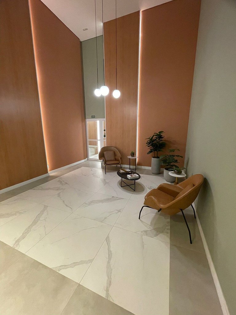 Studio com varanda gigante e localização incrível