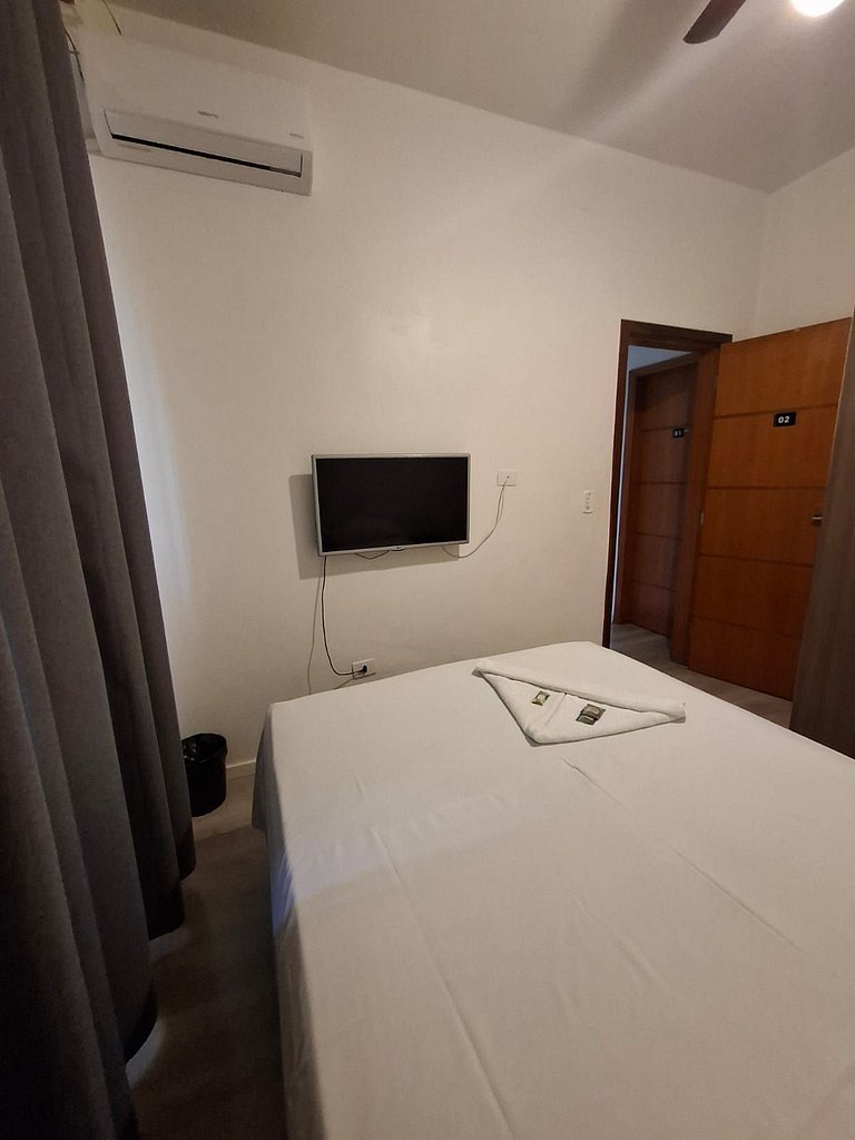 Quarto na vila olímpia A/C SmartTV cama de casal - A02