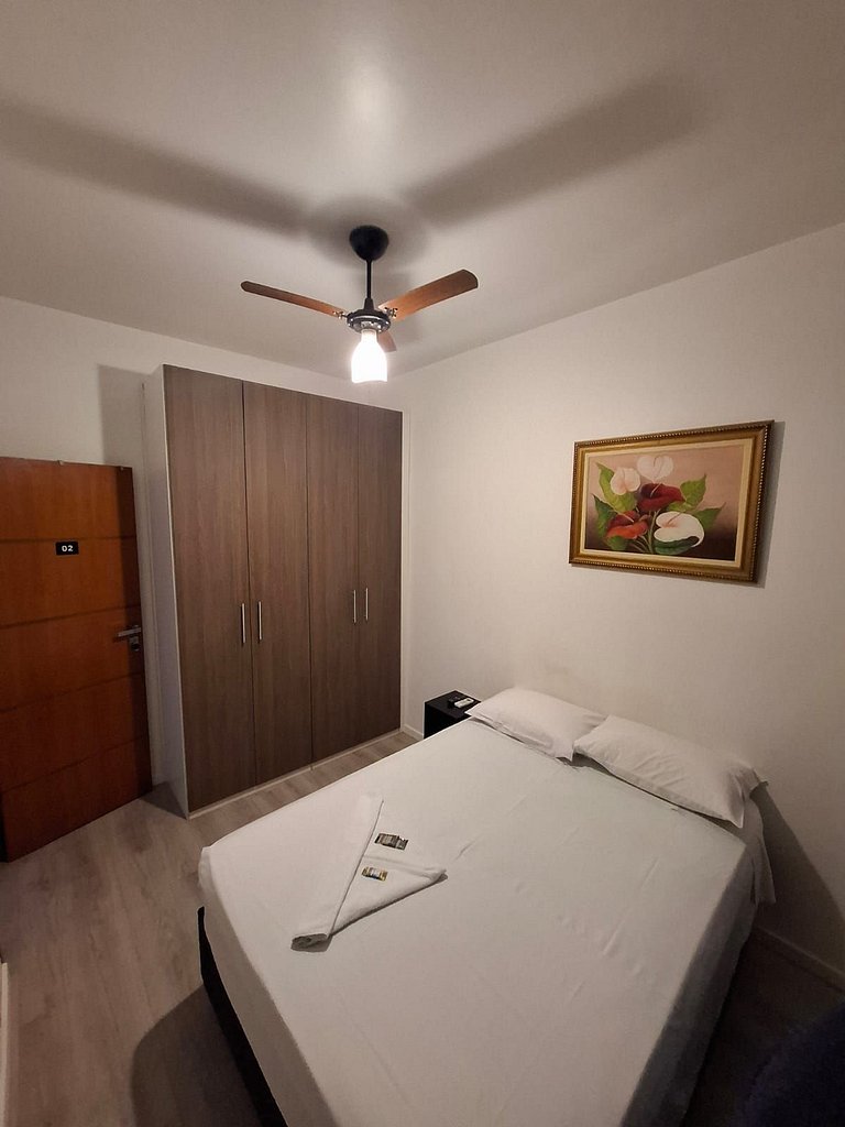 Quarto na vila olímpia A/C SmartTV cama de casal - A02