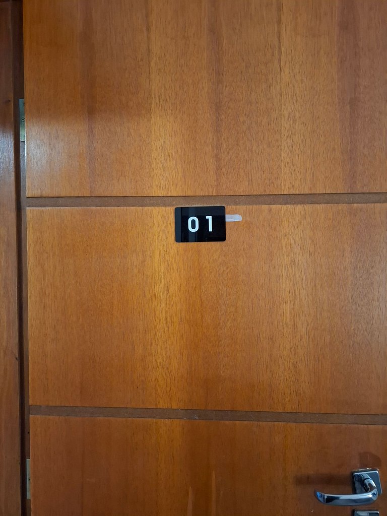 Quarto confortável com ar condicionado e smart tv - A01