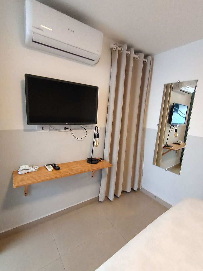 Suíte Vila Olímpia * AR/C * Sem Escadas * SmartTV - A05