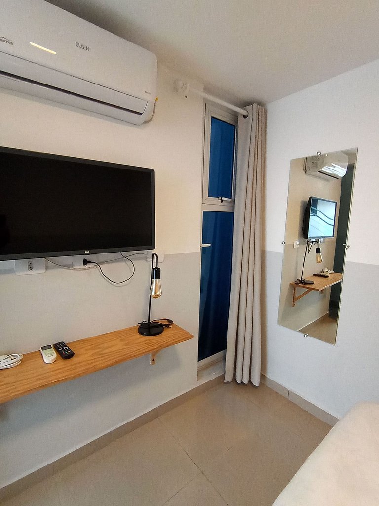 Suíte Vila Olímpia * AR/C * Sem Escadas * SmartTV - A05