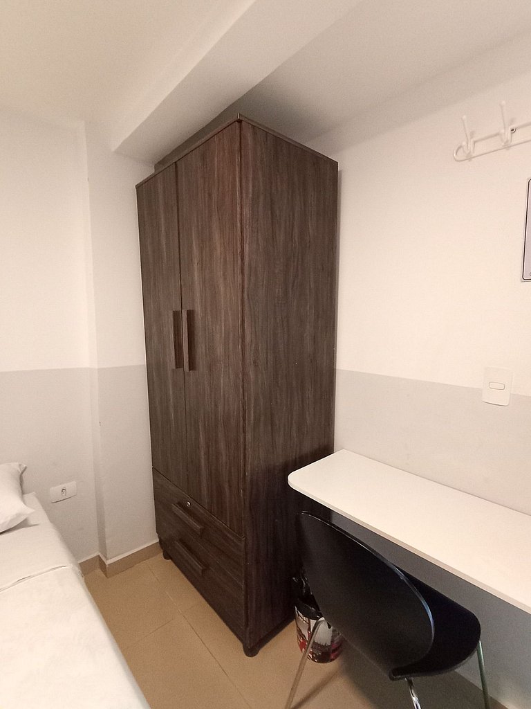 Suíte Vila Olímpia * AR/C * Sem Escadas * SmartTV - A05