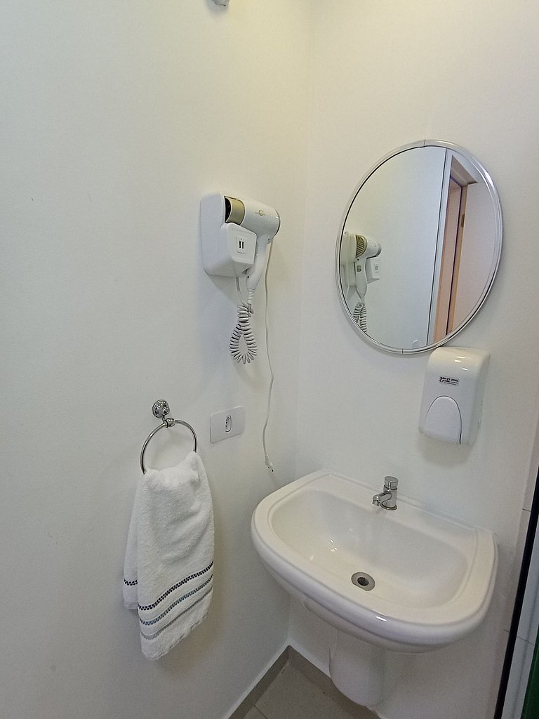 Suíte Vila Olímpia * AR/C * Melhor Localização - A07