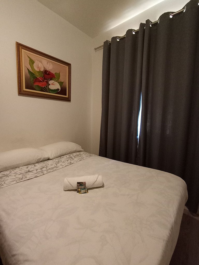 Quarto na vila olímpia A/C SmartTV cama de casal - A02
