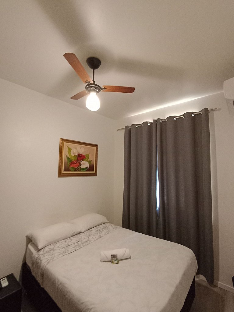 Quarto na vila olímpia A/C *SmartTV* - A14
