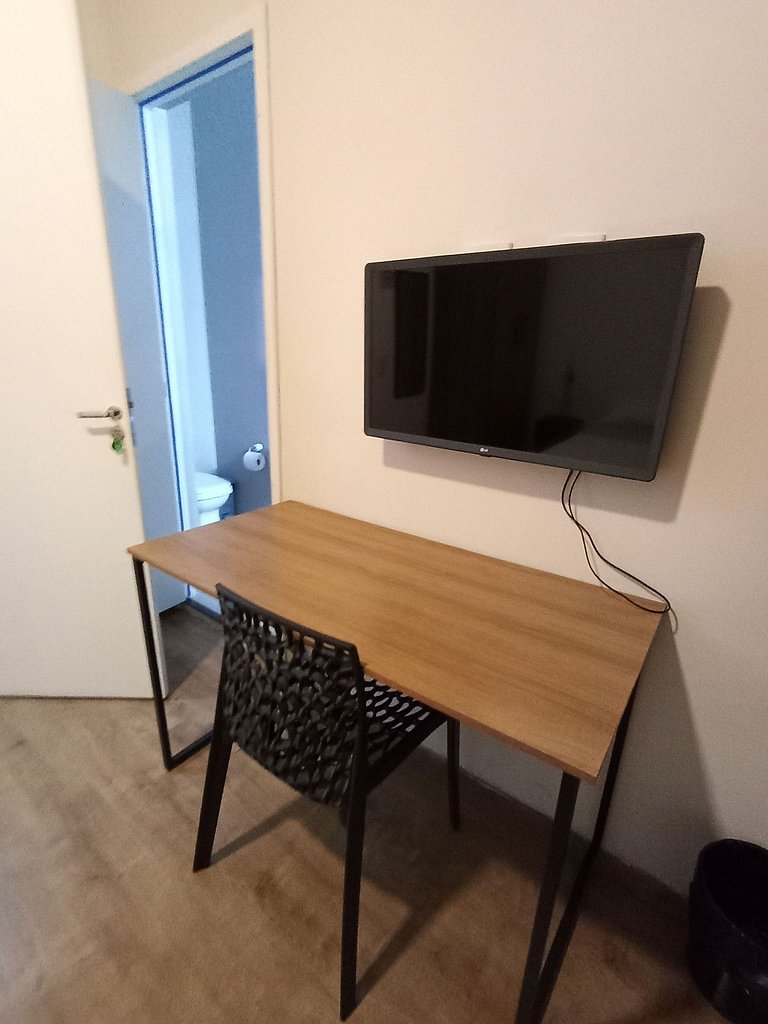 Big Bedroom in Vila Olímpia * A/C