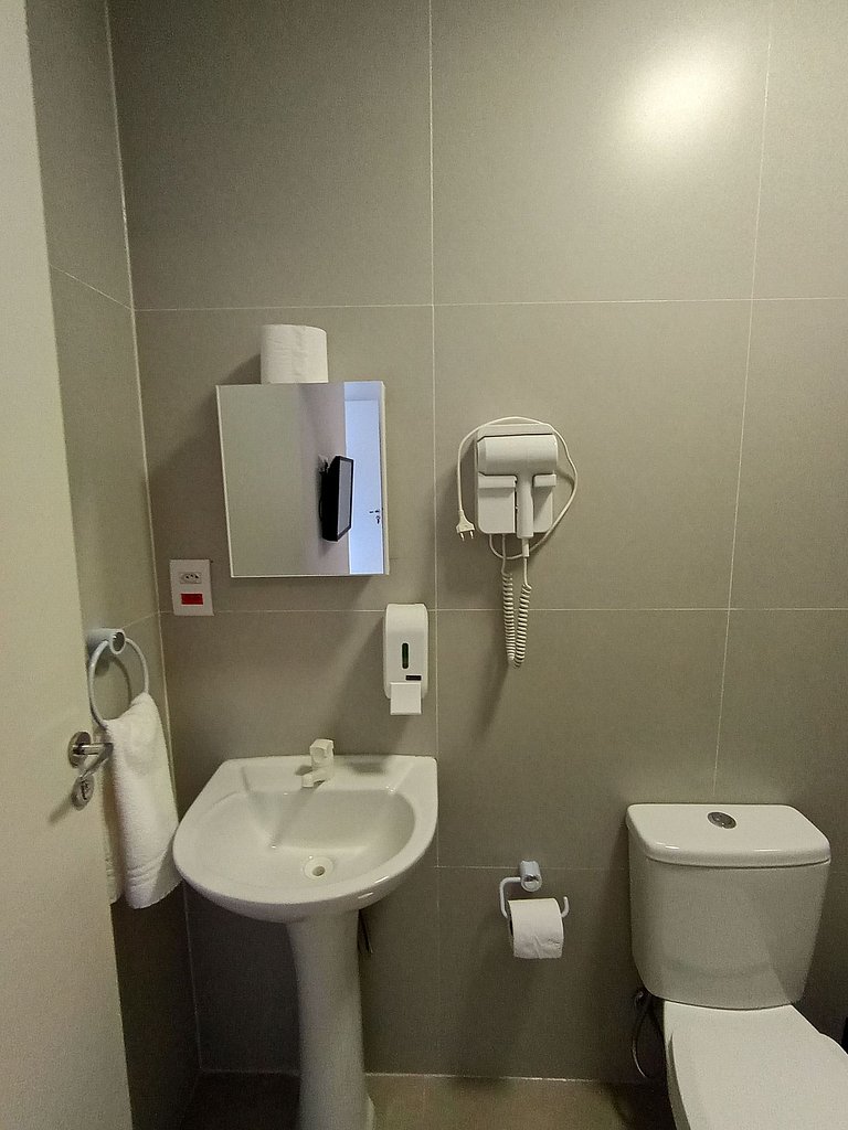 Suíte espaçosa na Vila Olímpia - A17