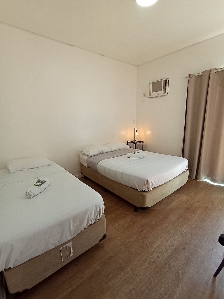 Quarto amplo com Ar/C e *Netflix* - A11