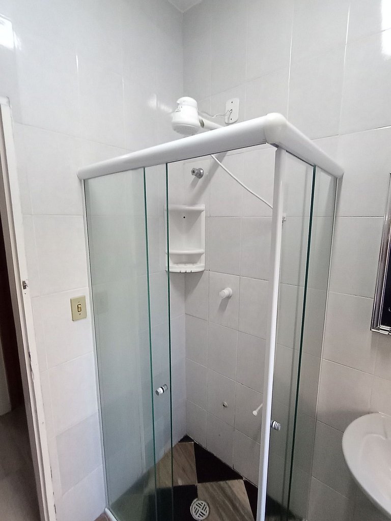 Quarto na vila olímpia A/C SmartTV cama de casal - A02