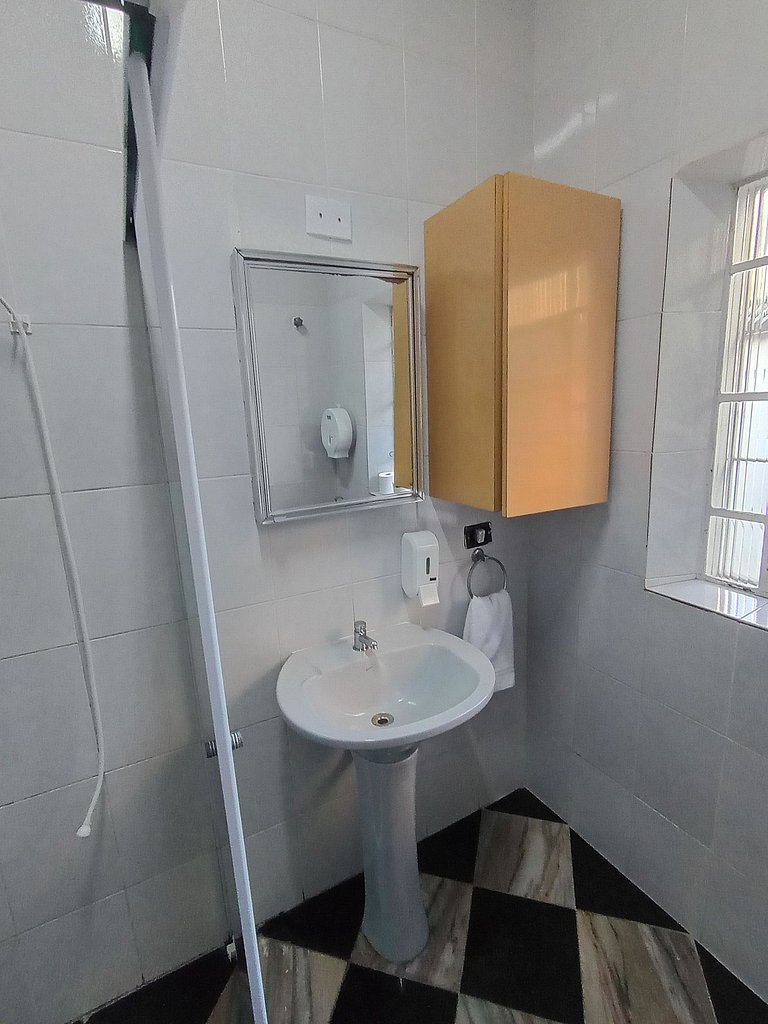 Quarto na vila olímpia A/C SmartTV cama de casal - A02