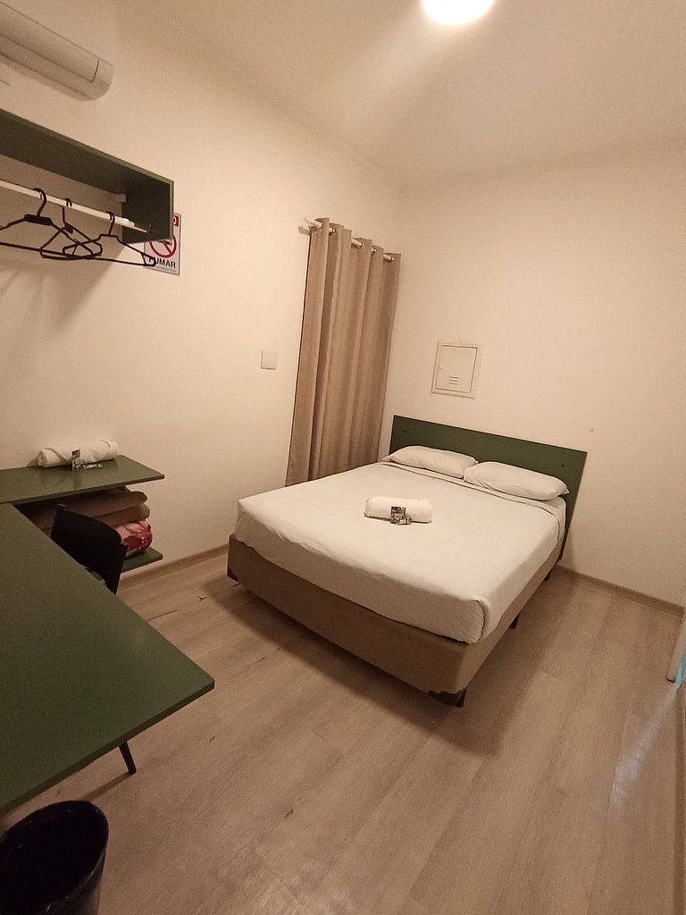 Suíte térrea com SmartTV na Vila Olímpia - A03