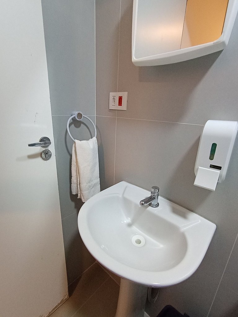 Suíte térrea com SmartTV na Vila Olímpia - A25