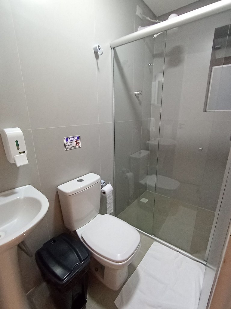 Suíte térrea com SmartTV na Vila Olímpia - A03