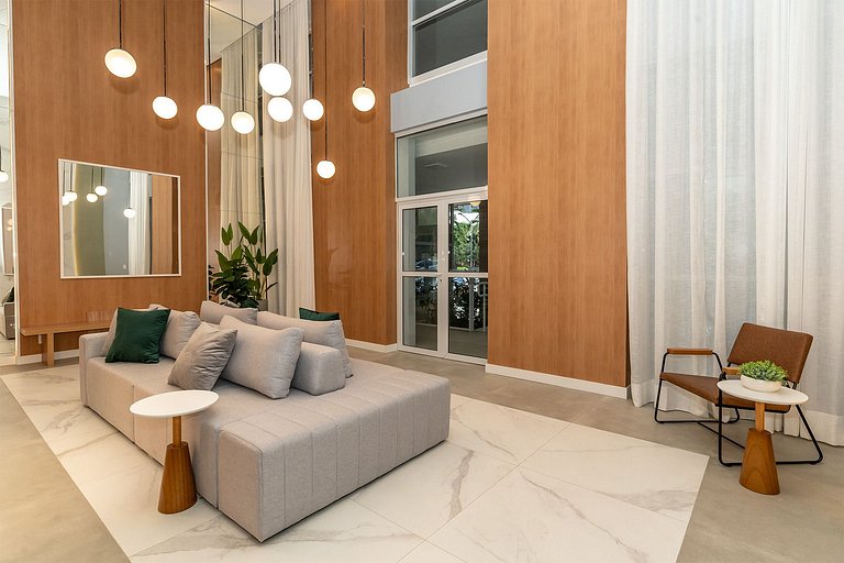 Studio com varanda gigante e localização incrível