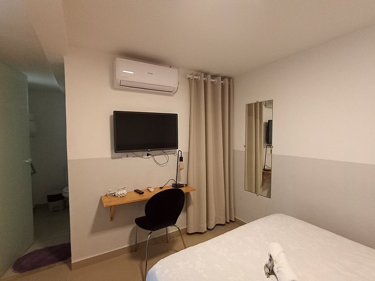 Suíte Vila Olímpia * AR/C * Sem Escadas * SmartTV - A05