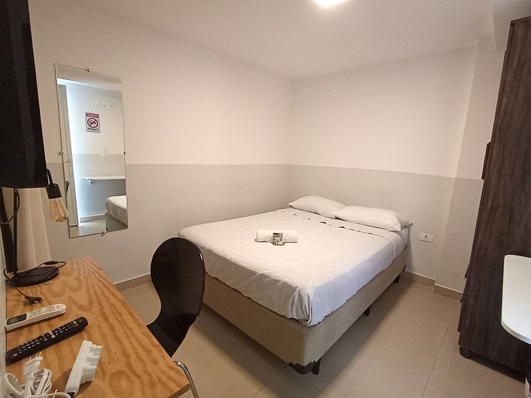 Suíte Vila Olímpia * AR/C * Sem Escadas - A21