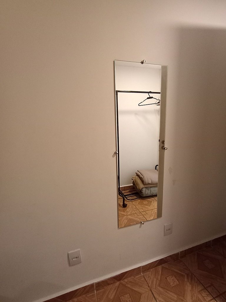 Suíte * Muito Bem Localizada * Vila Olímpia * - A61