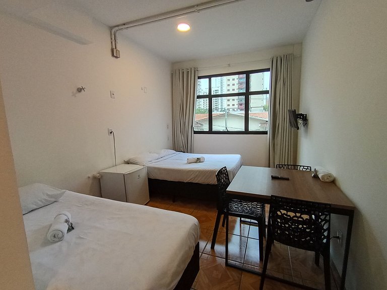 Suíte * Muito Bem Localizada * Vila Olímpia * - A61