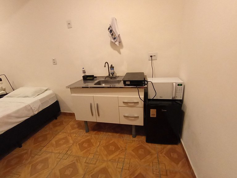 Suíte espaçosa localização 10 * Vila Olímpia - A34