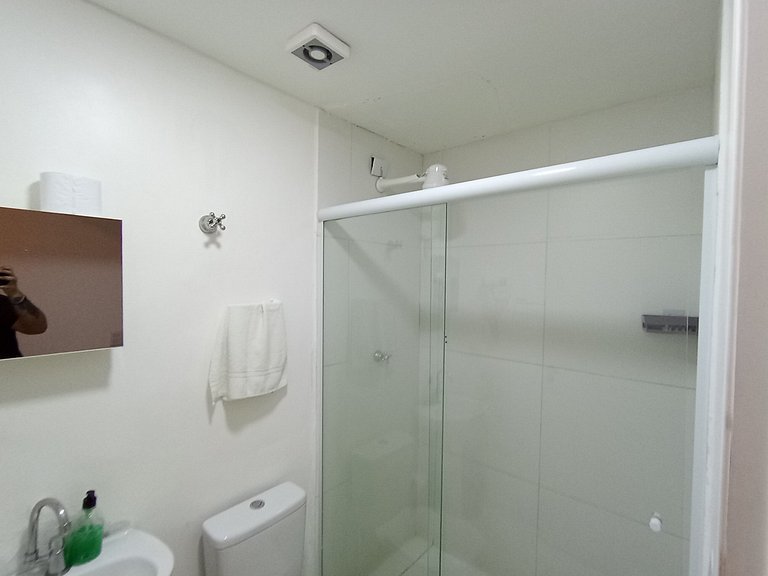 Suíte espaçosa localização 10 * Vila Olímpia - A34