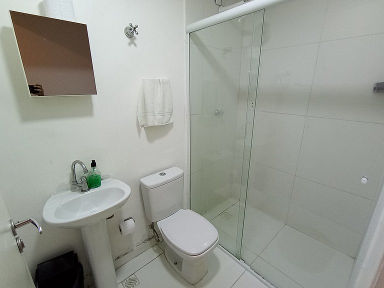 Suíte espaçosa localização 10 * Vila Olímpia - A34