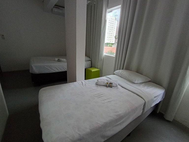 Suíte iluminada e bem localizada - A68