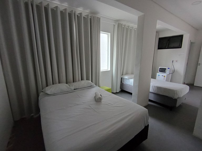 Suíte iluminada e bem localizada - A68