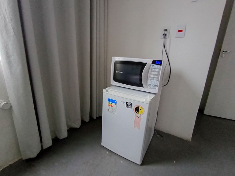 Suíte iluminada e bem localizada - A68