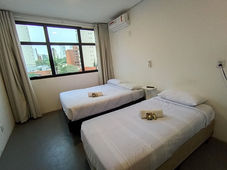 Suíte grande e bem localizada! Vila Olímpia - A67